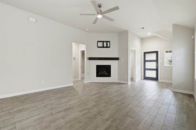 2742 Oakleaf Ash Lane, Fresno, TX 77545