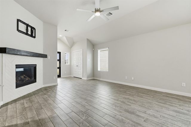 2742 Oakleaf Ash Lane, Fresno, TX 77545