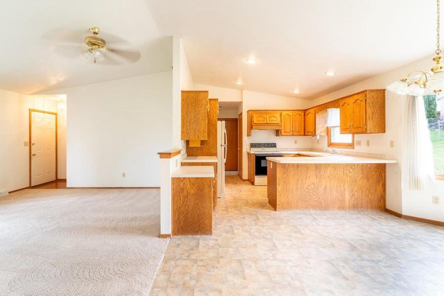 2750 ST ANTHONY DRIVE, Green Bay, WI 54311