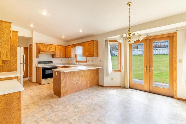 2750 ST ANTHONY DRIVE, Green Bay, WI 54311