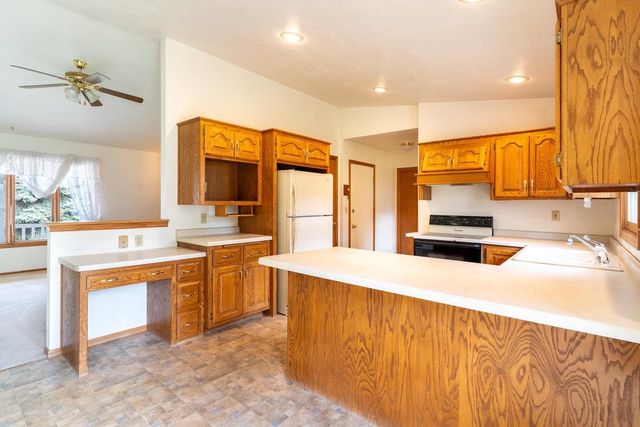 2750 ST ANTHONY DRIVE, Green Bay, WI 54311