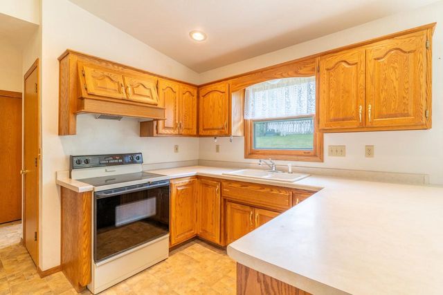 2750 ST ANTHONY DRIVE, Green Bay, WI 54311