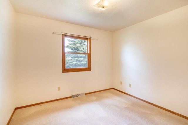 2750 ST ANTHONY DRIVE, Green Bay, WI 54311