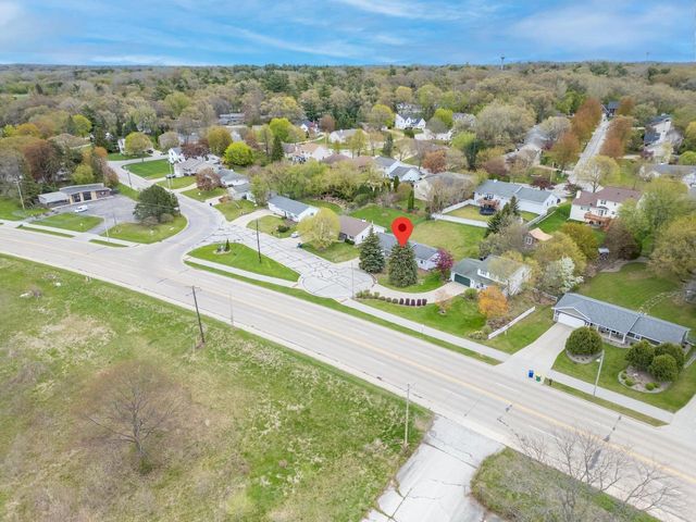 2750 ST ANTHONY DRIVE, Green Bay, WI 54311