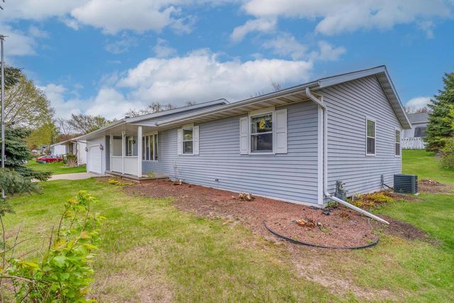 2750 ST ANTHONY DRIVE, Green Bay, WI 54311