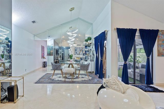 2330 Dover, Weston, FL 33326