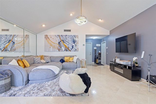 2330 Dover, Weston, FL 33326