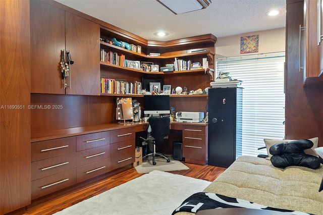2330 Dover, Weston, FL 33326