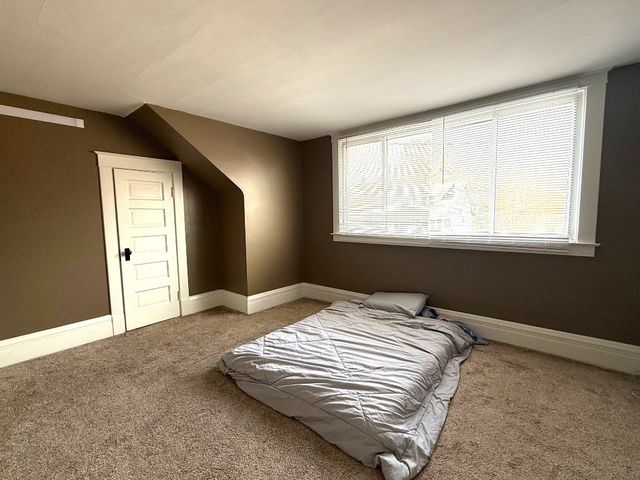 1129 E 4TH Street, Erie, PA 16507