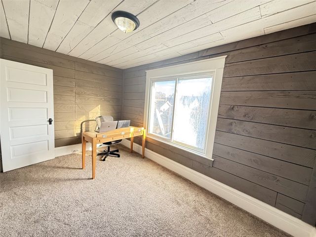 1129 E 4TH Street, Erie, PA 16507