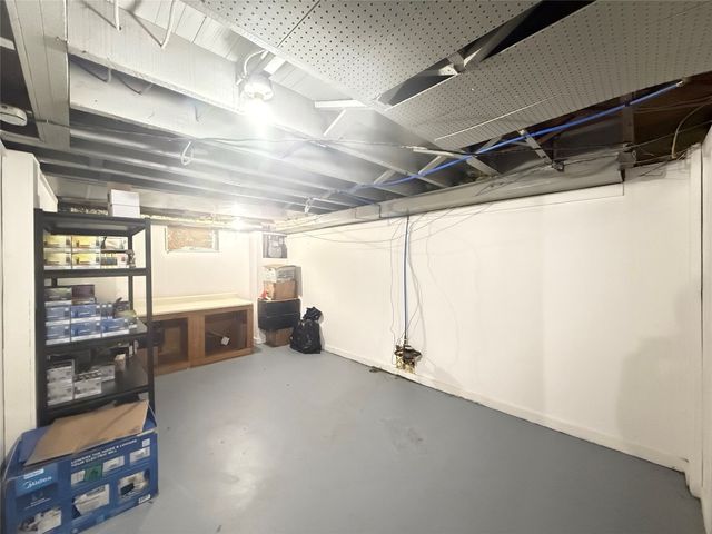 1129 E 4TH Street, Erie, PA 16507