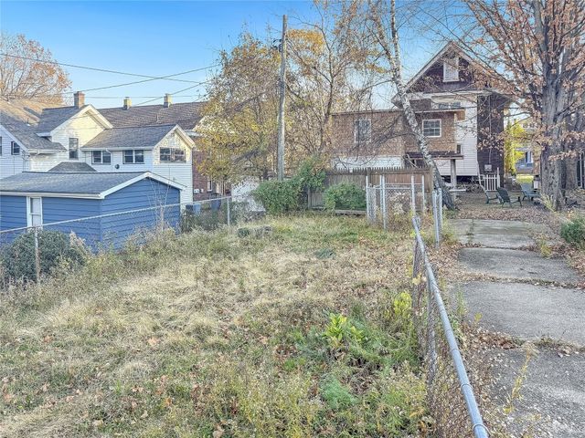 1129 E 4TH Street, Erie, PA 16507