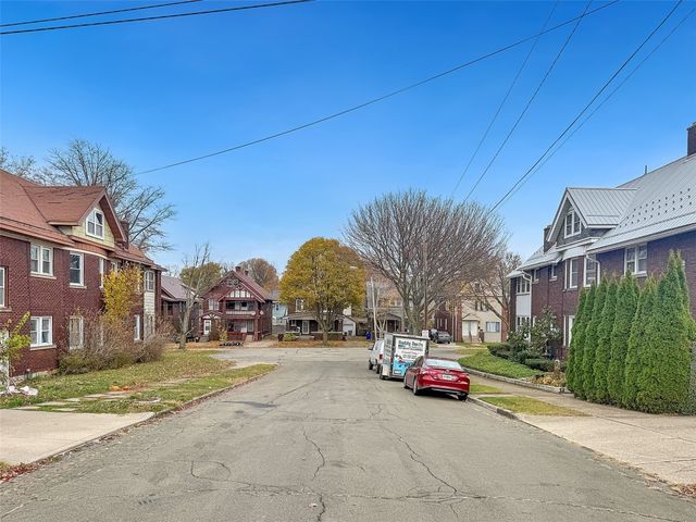 1129 E 4TH Street, Erie, PA 16507