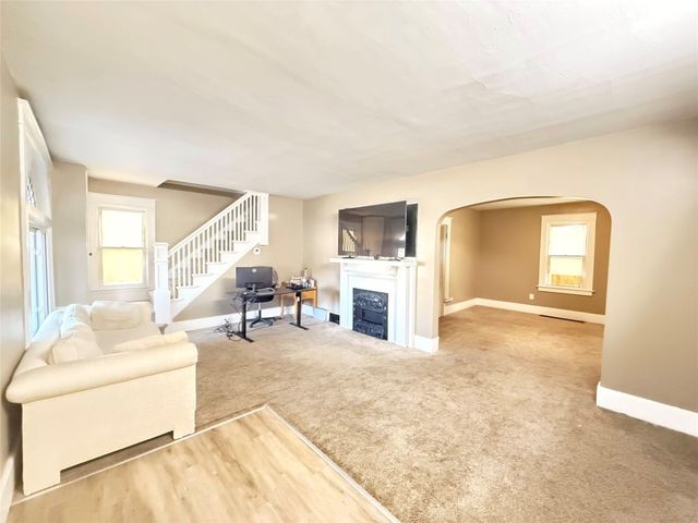 1129 E 4TH Street, Erie, PA 16507