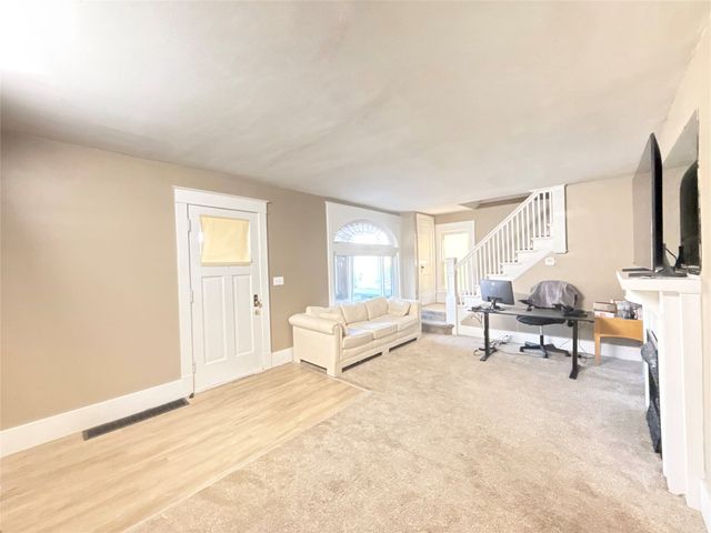 1129 E 4TH Street, Erie, PA 16507