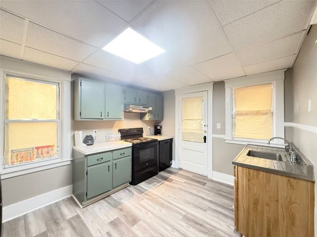 1129 E 4TH Street, Erie, PA 16507