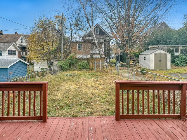 1129 E 4TH Street, Erie, PA 16507