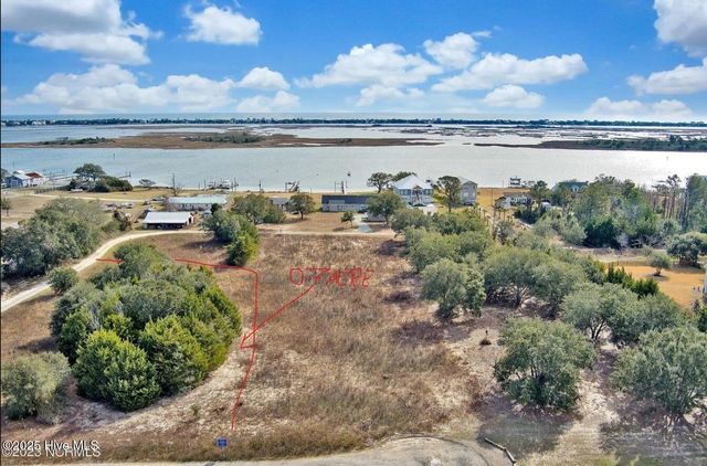 6 Oak View Lane, Hampstead, NC 28443