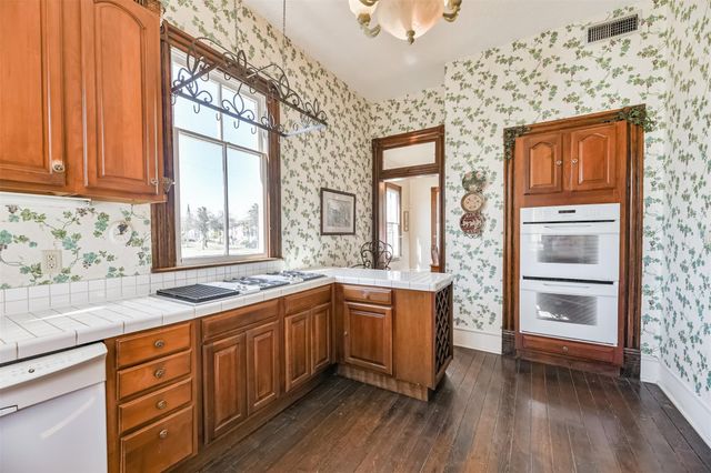 1927 Broadway Street, Galveston, TX 77550