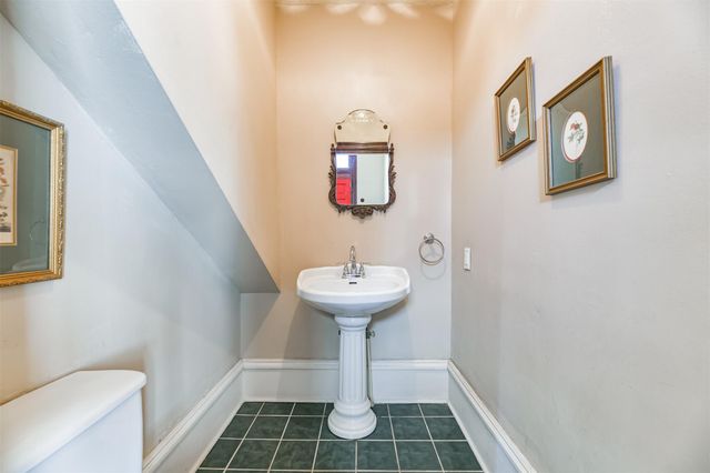 1927 Broadway Street, Galveston, TX 77550
