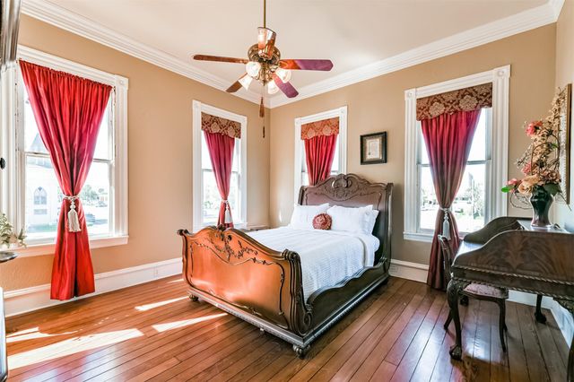 1927 Broadway Street, Galveston, TX 77550