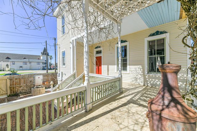 1927 Broadway Street, Galveston, TX 77550