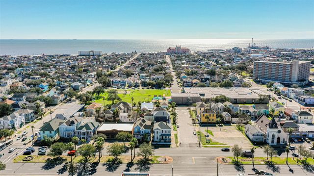 1927 Broadway Street, Galveston, TX 77550