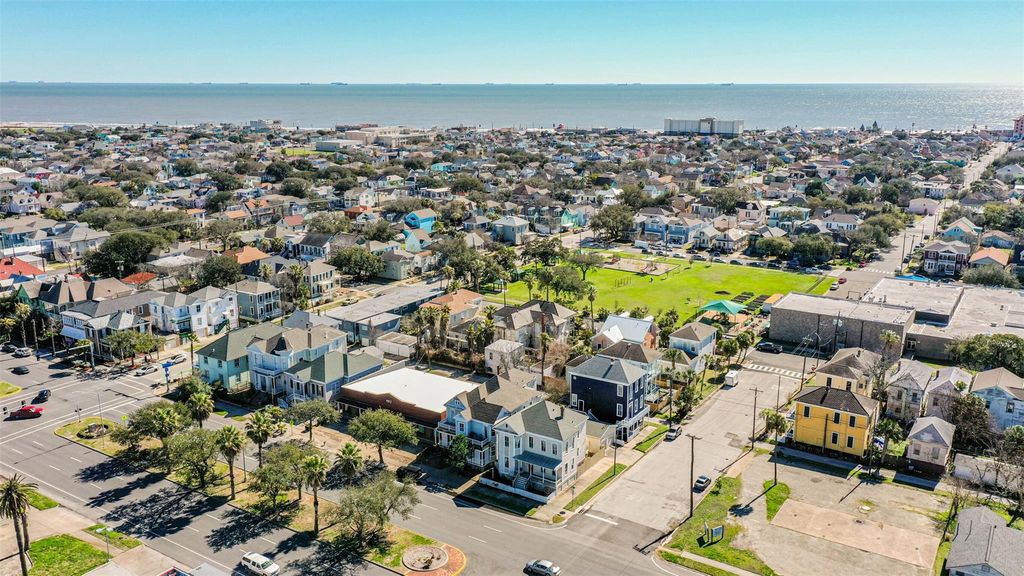1927 Broadway Street, Galveston, TX 77550