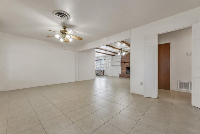 1407 Skrivanek Drive, Bryan, TX 77802