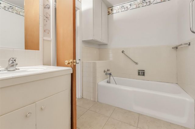 1407 Skrivanek Drive, Bryan, TX 77802