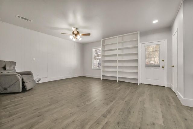 1407 Skrivanek Drive, Bryan, TX 77802