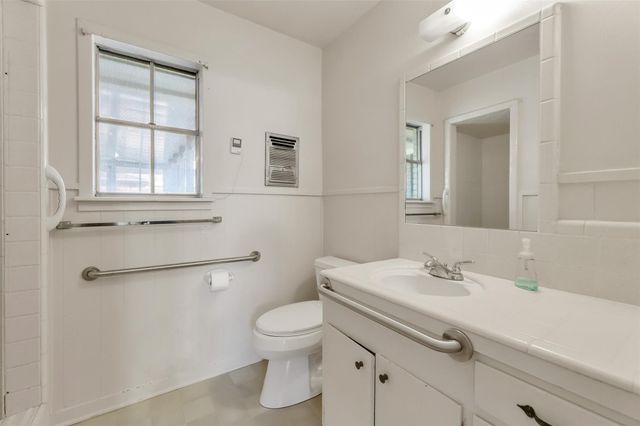 1407 Skrivanek Drive, Bryan, TX 77802