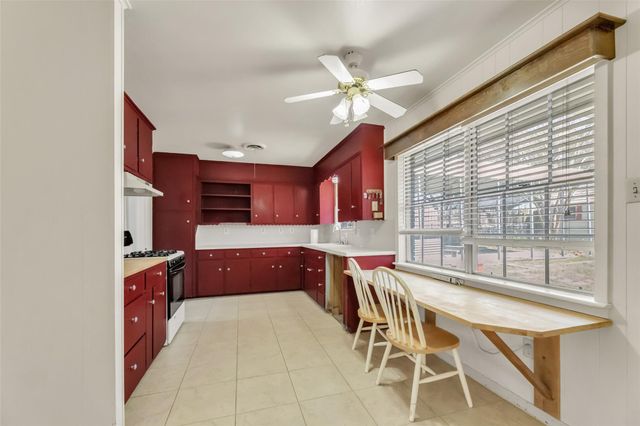 1407 Skrivanek Drive, Bryan, TX 77802