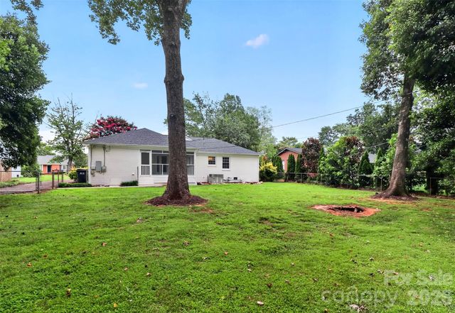 4726 Walden Court, Charlotte, NC 28210