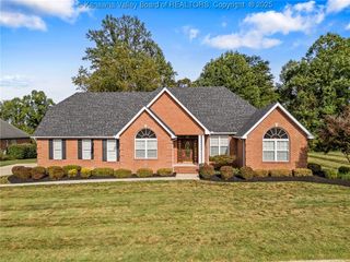 18 Firestone Lane, Milton, WV 25541