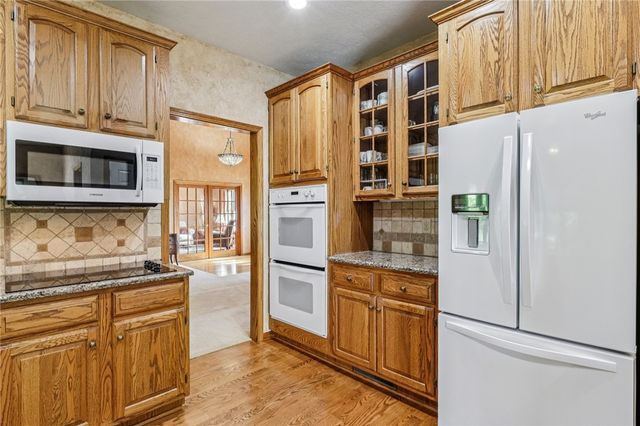 402 Woodland Dr, Wilmington Twp, PA 16142