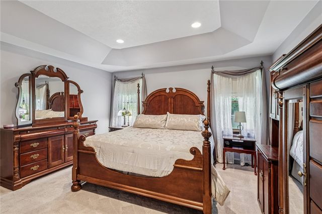 402 Woodland Dr, Wilmington Twp, PA 16142