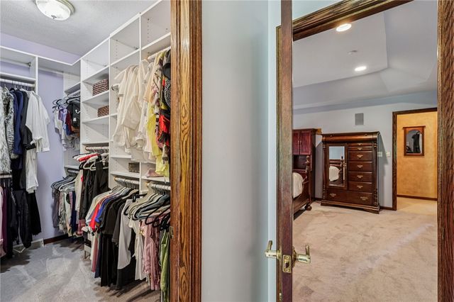 402 Woodland Dr, Wilmington Twp, PA 16142