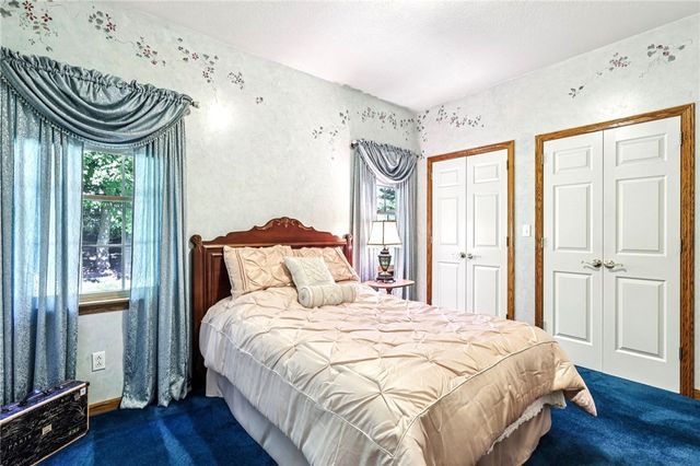 402 Woodland Dr, Wilmington Twp, PA 16142