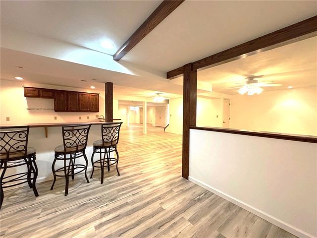 402 Woodland Dr, Wilmington Twp, PA 16142