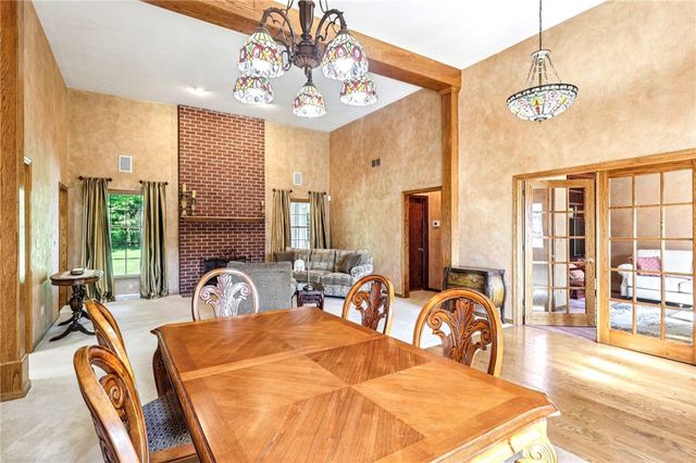 402 Woodland Dr, Wilmington Twp, PA 16142