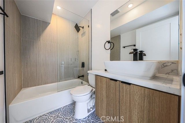 1239 N Orange Drive 4, Los Angeles, CA 90038