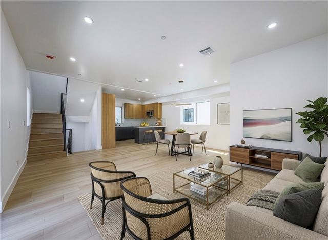 1239 N Orange Drive 4, Los Angeles, CA 90038