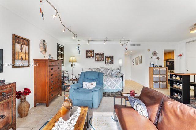 800 West Ave 532, Miami Beach, FL 33139