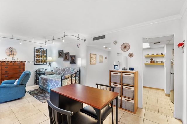 800 West Ave 532, Miami Beach, FL 33139