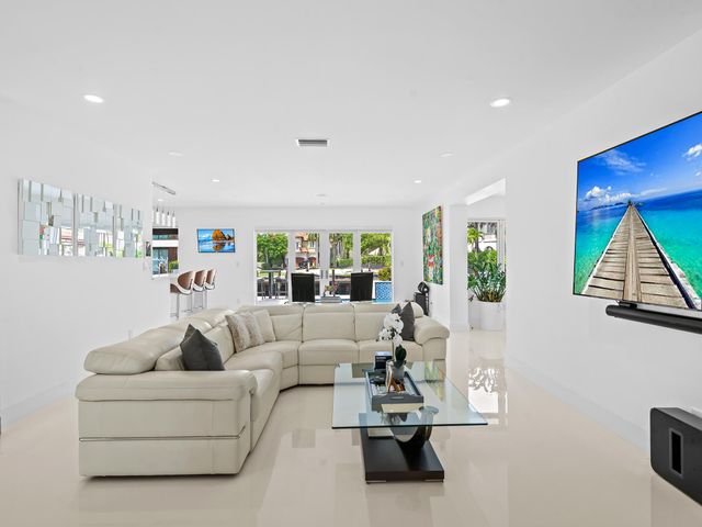3091 NE 42nd Street, Fort Lauderdale, FL 33308