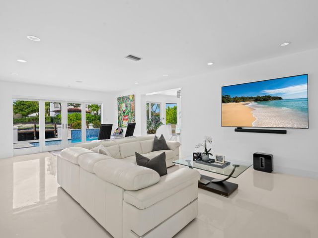3091 NE 42nd Street, Fort Lauderdale, FL 33308