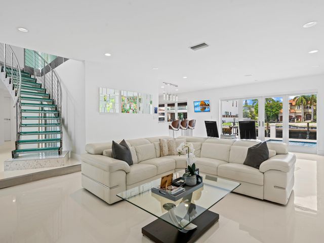 3091 NE 42nd Street, Fort Lauderdale, FL 33308