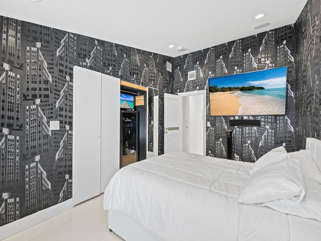 3091 NE 42nd Street, Fort Lauderdale, FL 33308