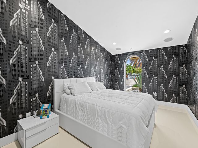 3091 NE 42nd Street, Fort Lauderdale, FL 33308